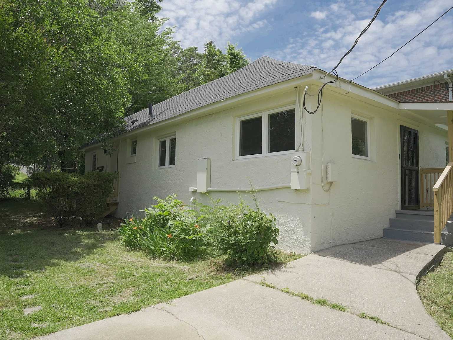 2 bed, 866 sqft, $1,650 — Photo 2