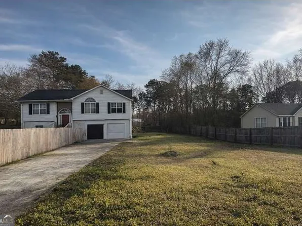 211 White Pine Ln, Temple, GA 30179