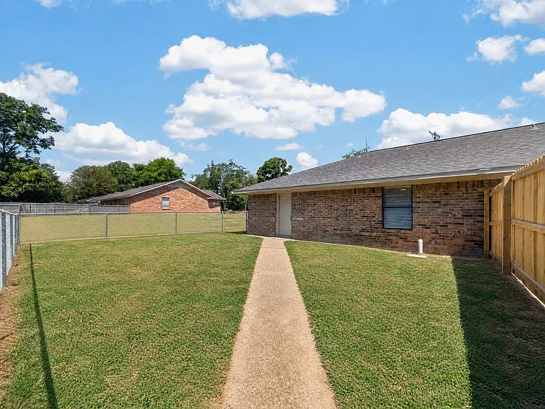 3803 County Road 149 — Photo 17