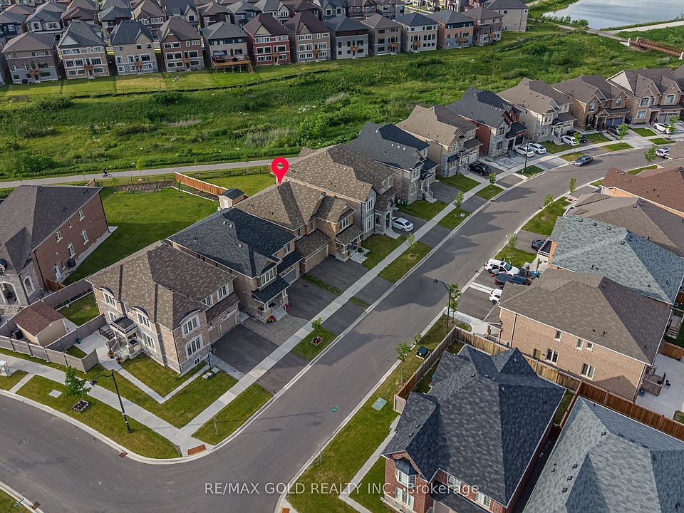 1st image of 66 Puffin Cres