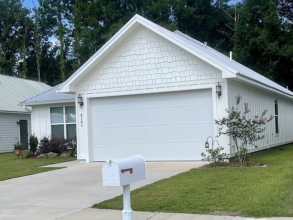 2nd image of 8101 Carmel Cir