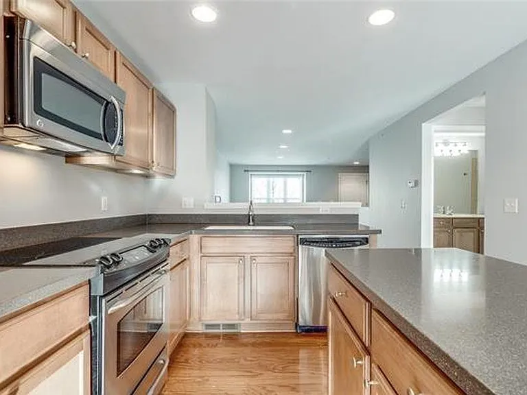27859 Hopkins Dr — Photo 6