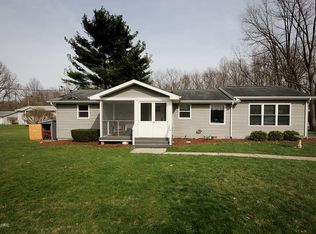 1747 Burton Rd, Niles, MI 49120