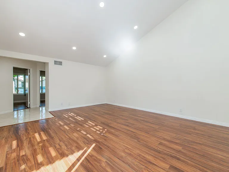 12 Windrow — Photo 19