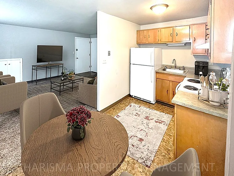 605 W 17th St #4 — Photo 1