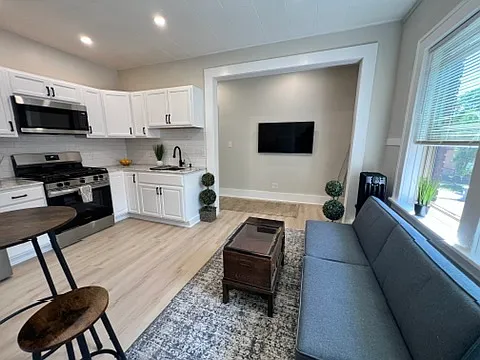 1946 E Main St #12 — Photo 7