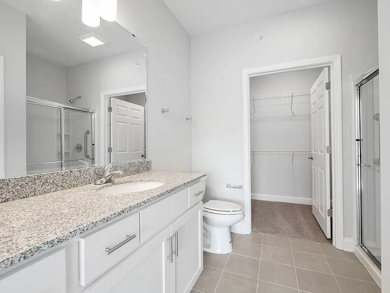 Traditions Suite Bath