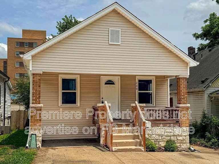239 S Mill St — Photo 1