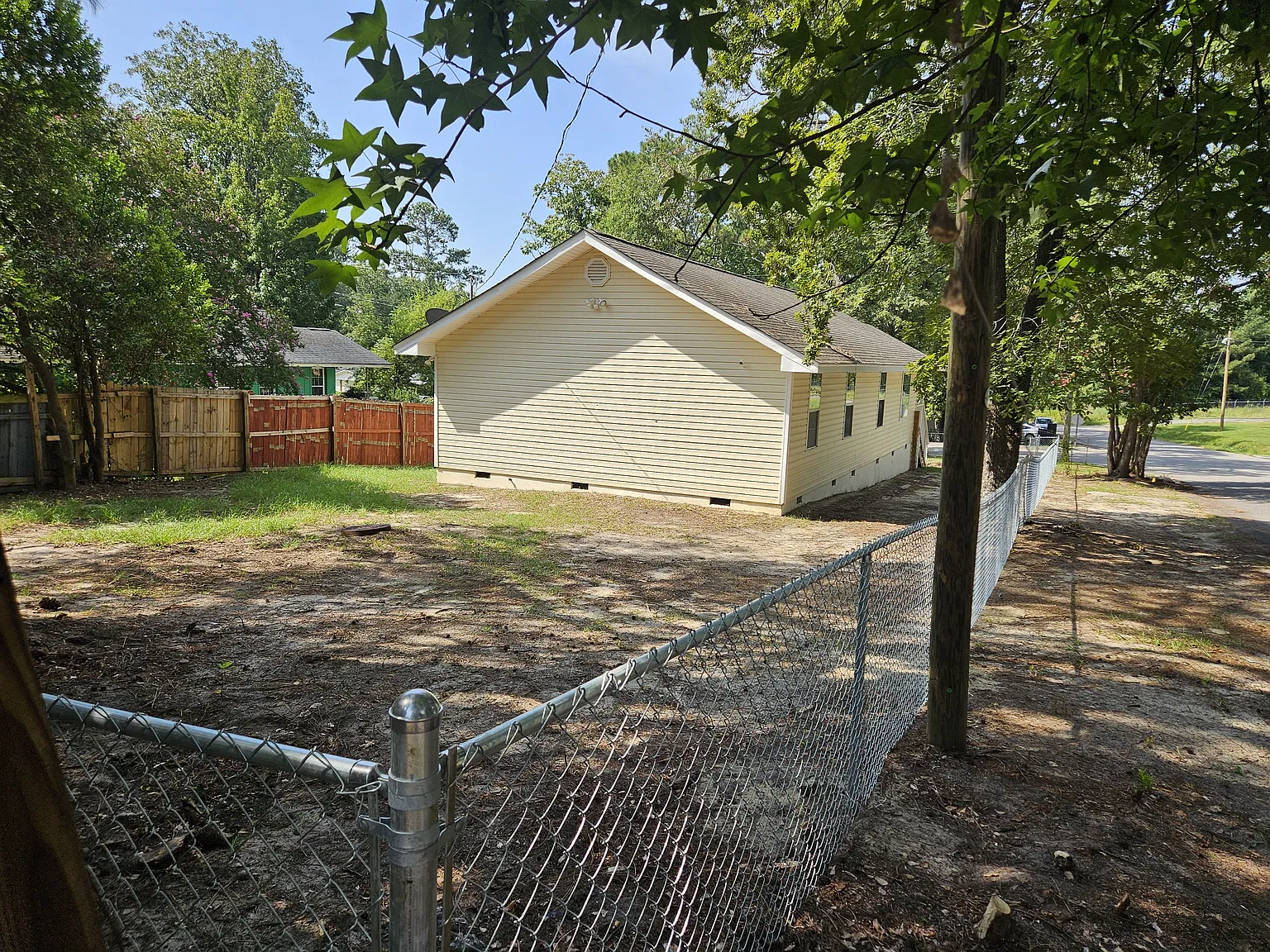 4 bed, 1323 sqft, $1,875 — Photo 2