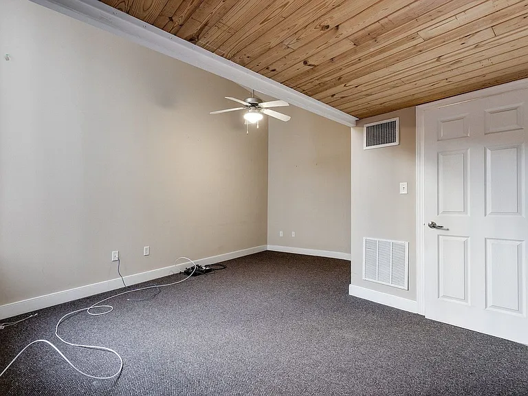 The Corner Lofts — Photo 36