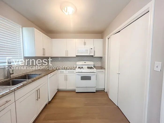 2 bed, 2.5 bath, 1275 sqft, $1,275 — Photo 4
