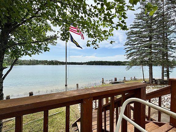 4th image of 13836 Island Dr