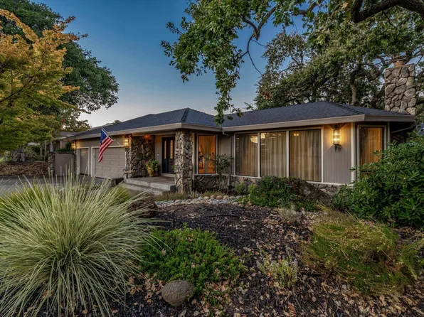10 Skycrest Way, Napa, CA 94558