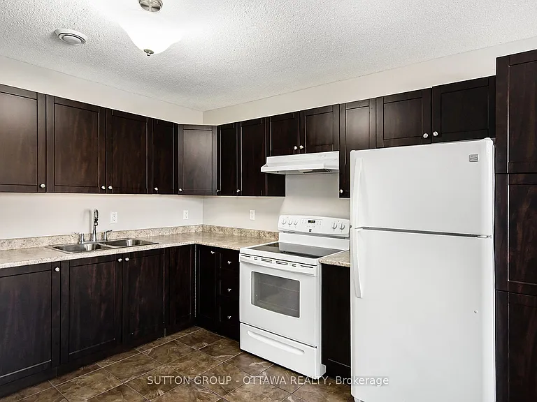2461 Dunning Rd #2 — Photo 4