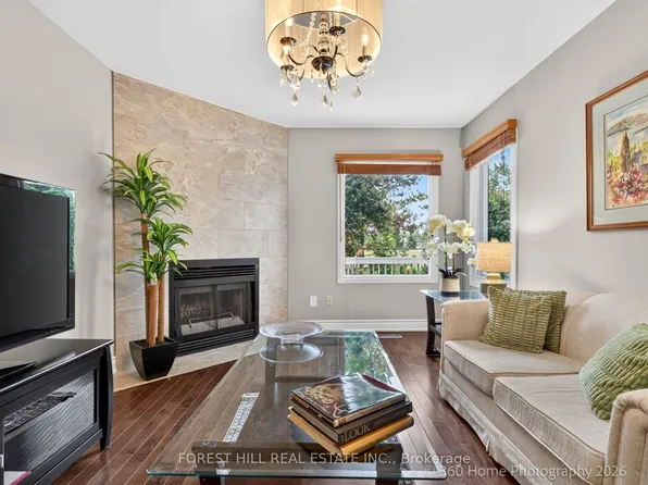 6108 Osprey Blvd, Mississauga, ON L5N 5W5