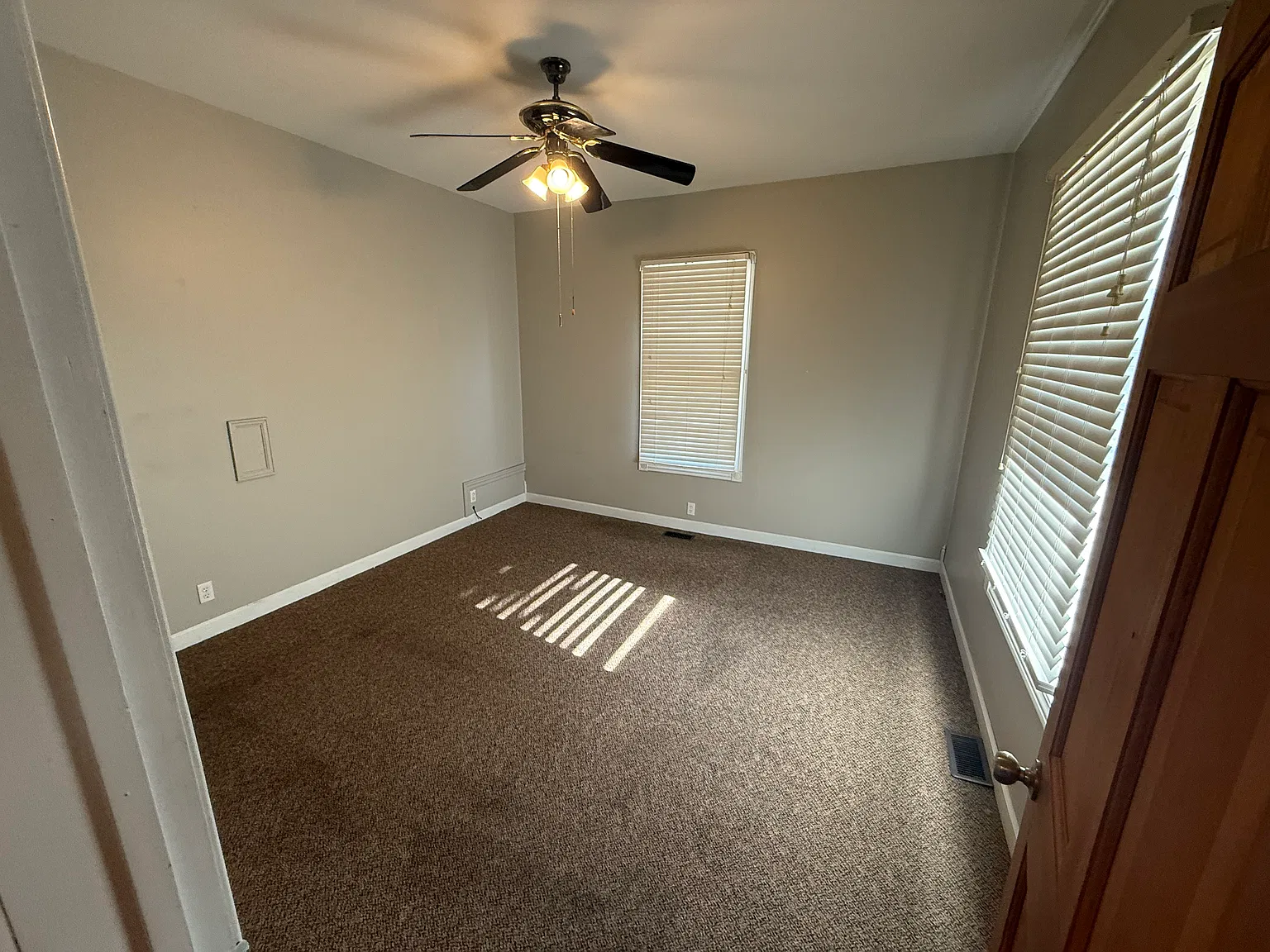 3 bed, 2.5 bath, 1732 sqft, $1,500 — Photo 4