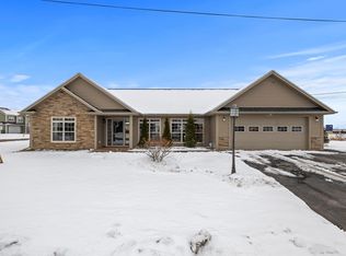 48 Mutch Cres, Charlottetown, PE C1E 3G4