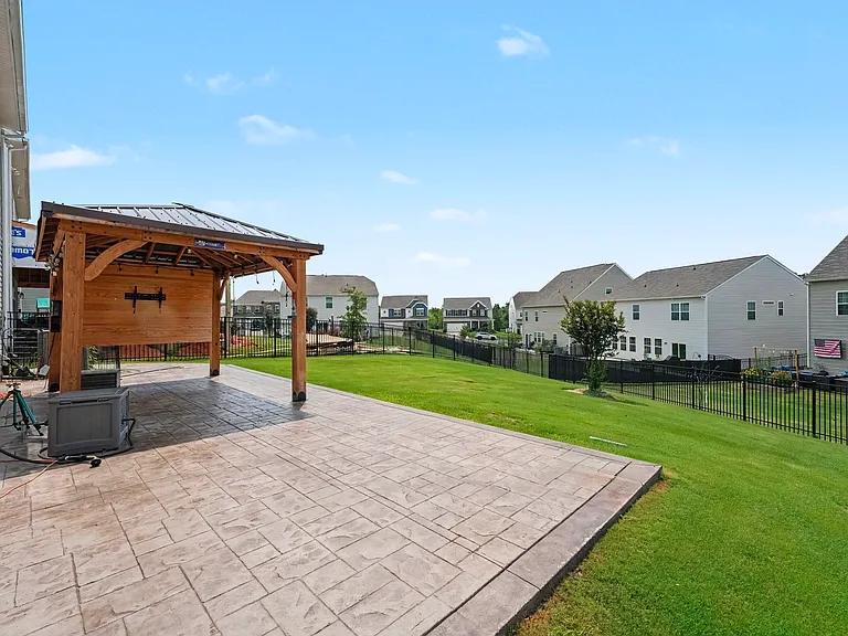 214 Kennerly Center Dr — Photo 23