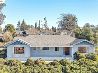 4222 Roderick Rd, Oakland, CA 94605