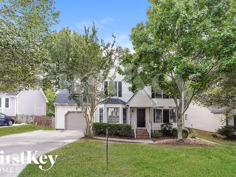 4905 Chimney Springs Dr — Photo 1