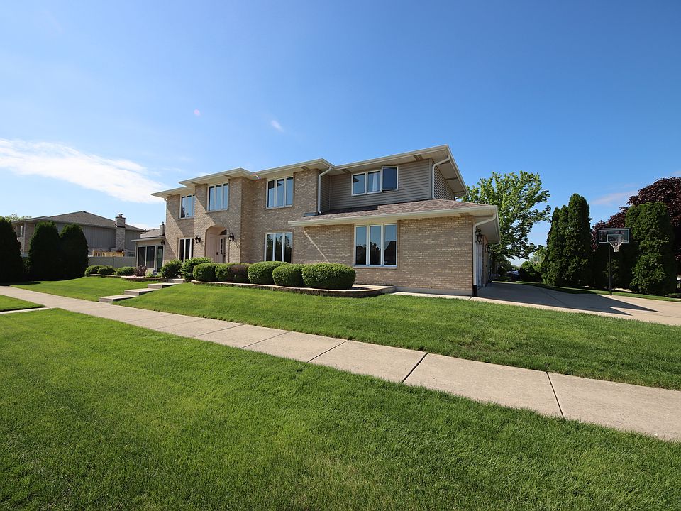 1st image of 10844 Lorel Ave