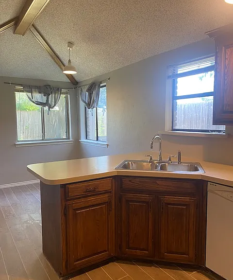 1704 Nest Pl — Photo 4
