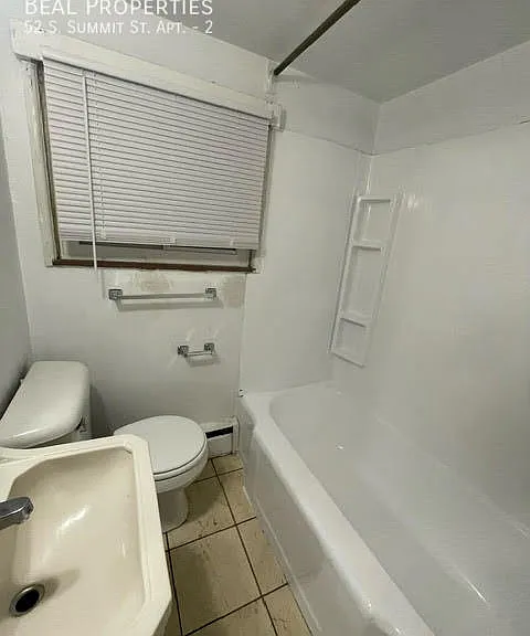 52 S Summit St #2 — Photo 7