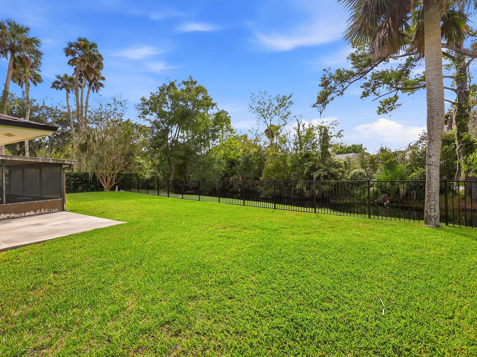2 bed, 1200 sqft, $3,550 — Photo 2