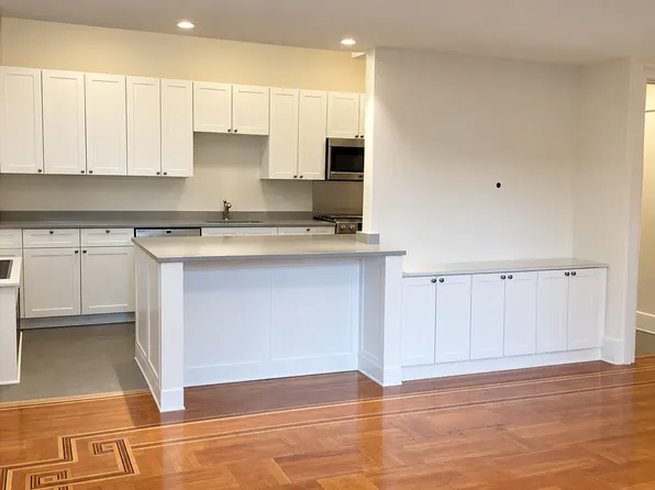 1100 Madison Avenue image 1 of 5