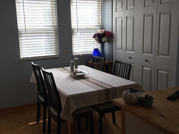 5th image of 1100 S Lombard Ave #2