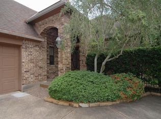 2042 Park Grand Rd, Houston, TX 77062