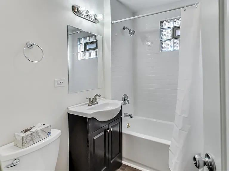 1810 Church St #1 — Photo 8