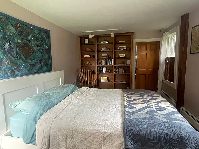 516 Giddings St — Photo 7
