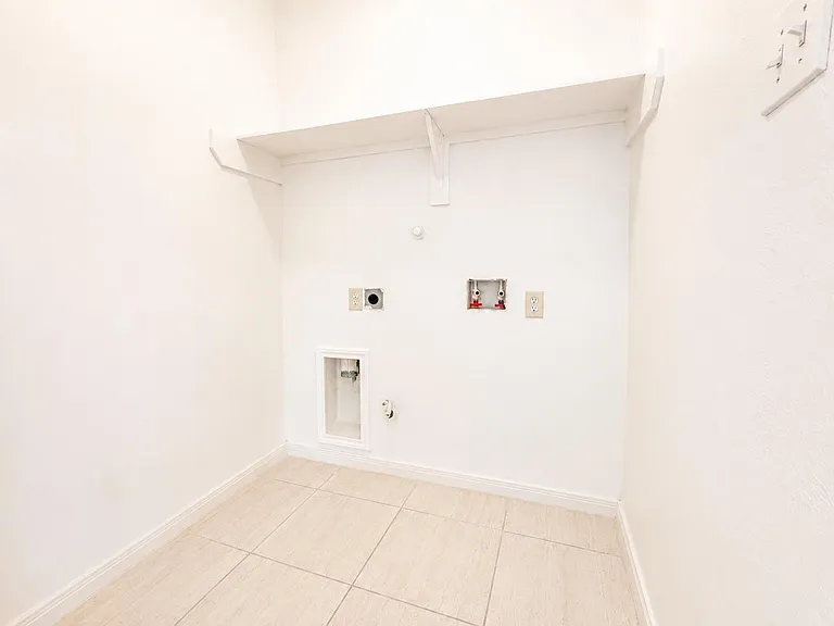 7219 Brookville Ln — Photo 29