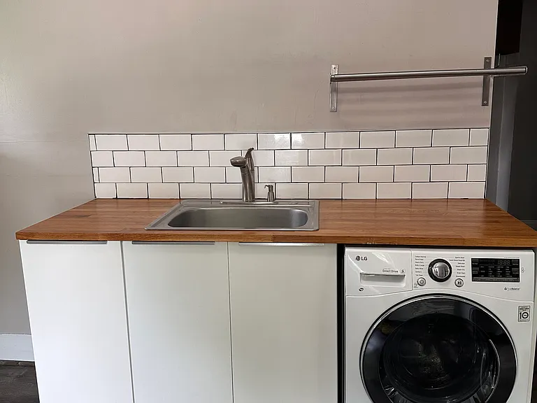 300 N Sprague St #3 — Photo 10