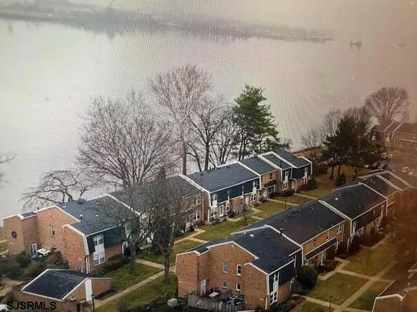 2092 Harbour Dr #2092, Palmyra, NJ 08065