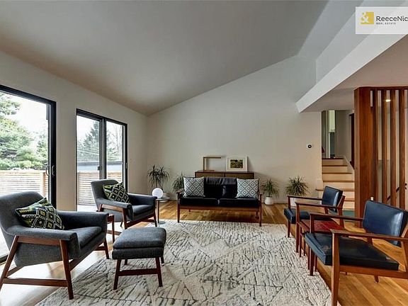 5th image of 8001 Rosewood Dr