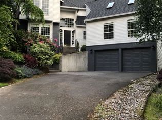 11417 SW Oak Creek Dr, Portland, OR 97219