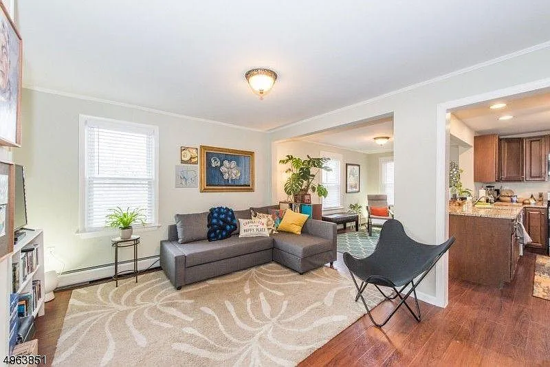20 Miller St — Photo 2