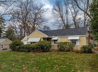 31 Kerry Dr, Springfield, MA 01118