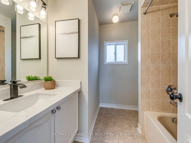5811 Page Cres — Photo 33