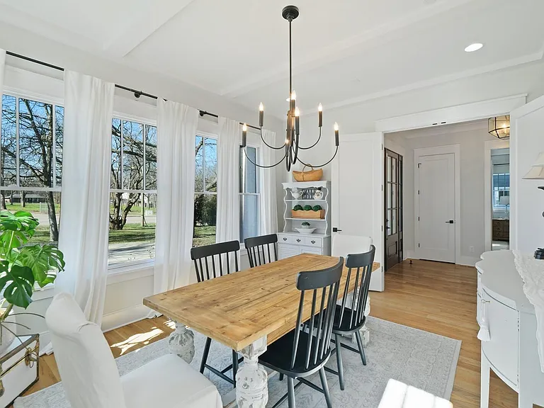 3406 Belmont Blvd — Photo 10