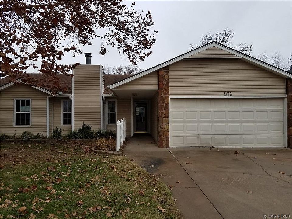 1st image of 404 Parkview Dr
