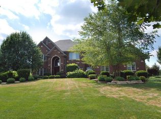 39W490 Abbey Glen Ct, St Charles, IL 60175