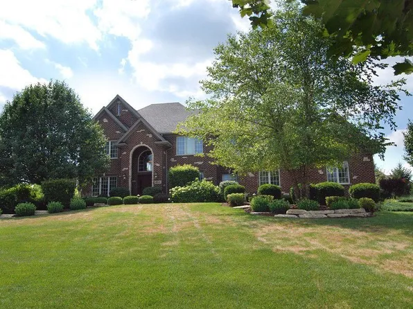 39W490 Abbey Glen Ct, St Charles, IL 60175