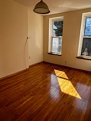 589 Morgan Avenue, #1R