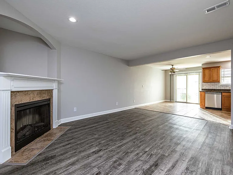 Arbor Mist Townhomes — Photo 27