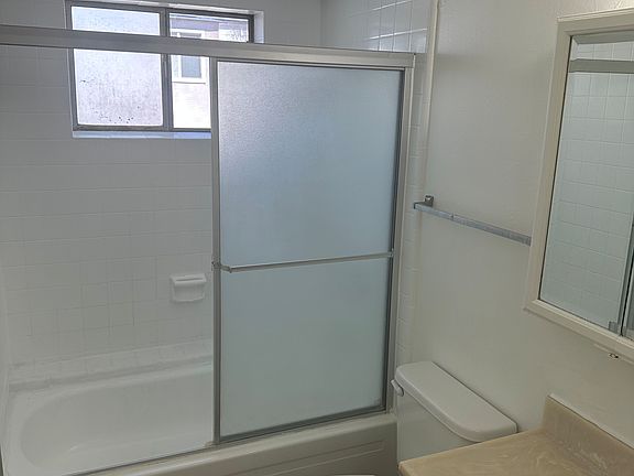 5th image of 8695 Mellmanor Dr APT C