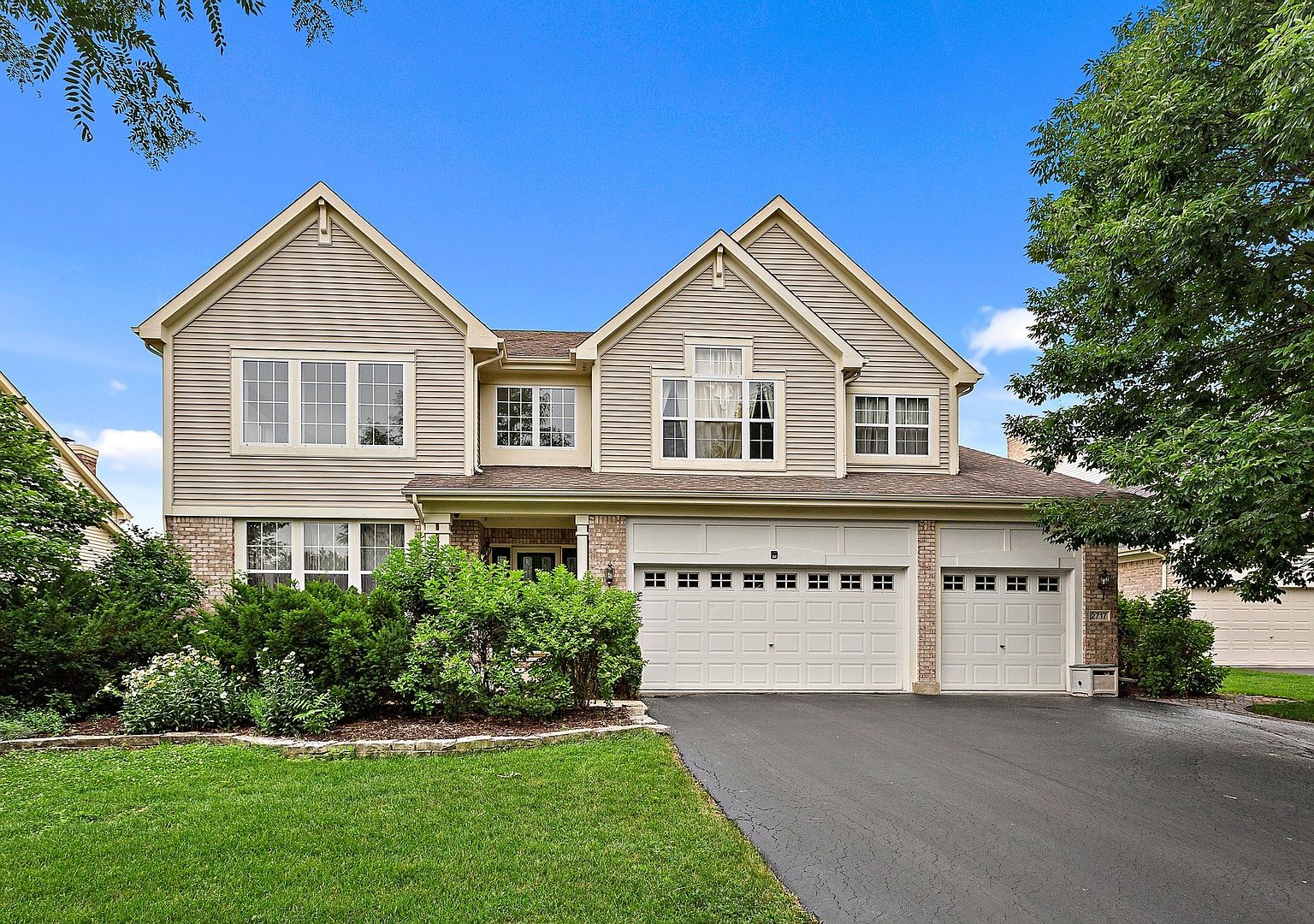 2717 Castle Ln, Rolling Meadows, IL 60008 Zillow