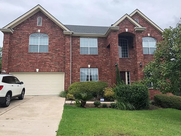 3404 Lyon Club Ct — Photo 2